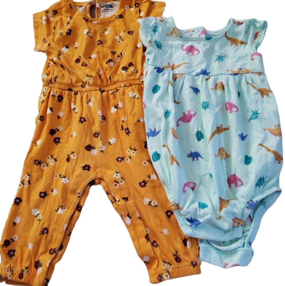 Old navy 6-12m romper bundle of 2